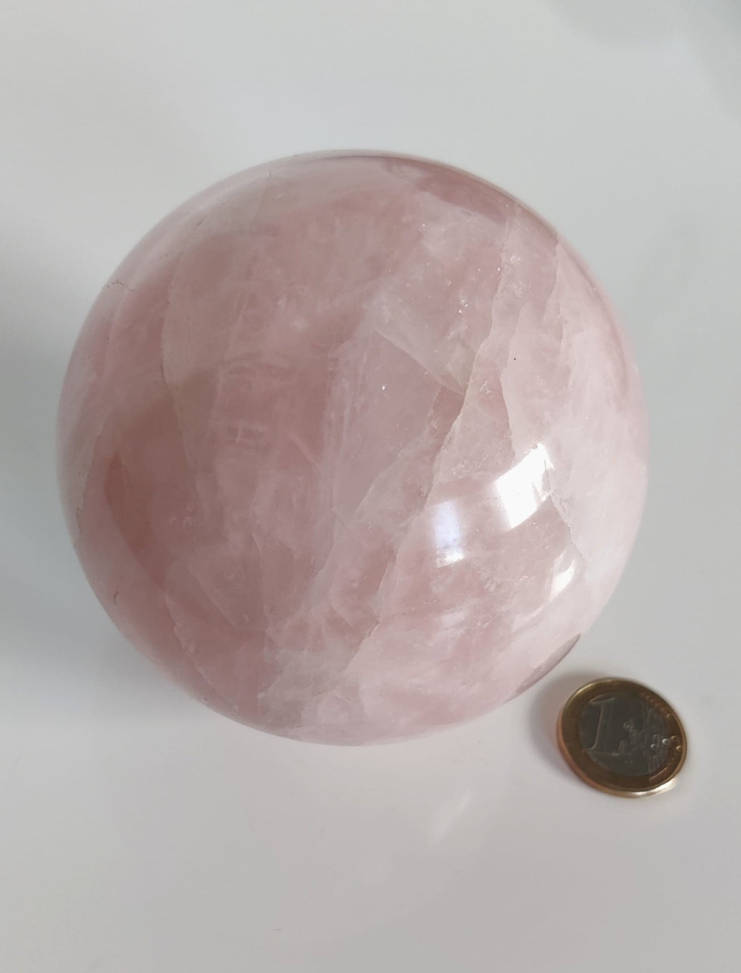Stralende liefde - Handgemaakte 3,5" Rozenkwartsbol voor genezing en decoratie